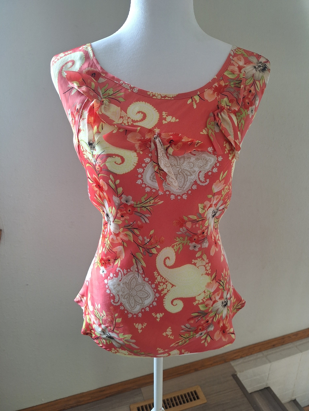 Signature by Larry Levine Coral Floral Tie-Front Ruffle Camisole